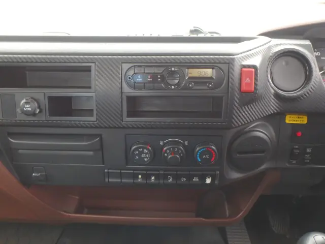 日野 レンジャー 2KG-FC2ABA(2WD)の写真24