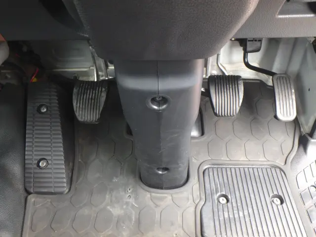 日野 レンジャー 2KG-FC2ABA(2WD)の写真26