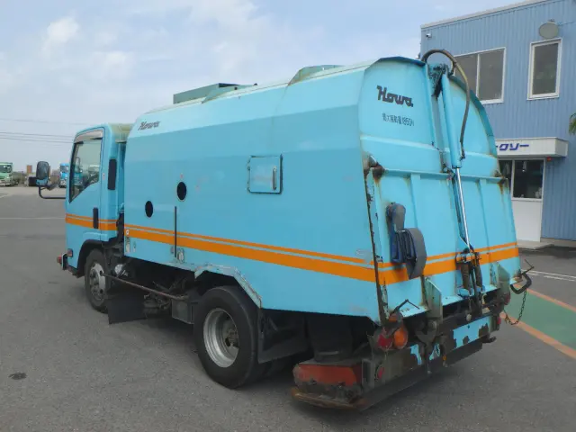 いすゞ エルフ TPG-NMR85N(2WD)の写真2