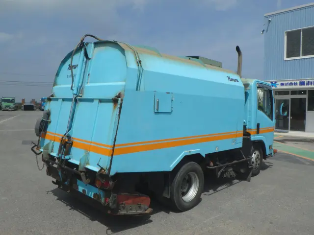 いすゞ エルフ TPG-NMR85N(2WD)の写真4