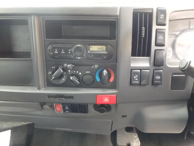 いすゞ エルフ TPG-NMR85N(2WD)の写真23