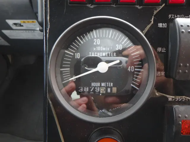 いすゞ エルフ TPG-NMR85N(2WD)の写真25