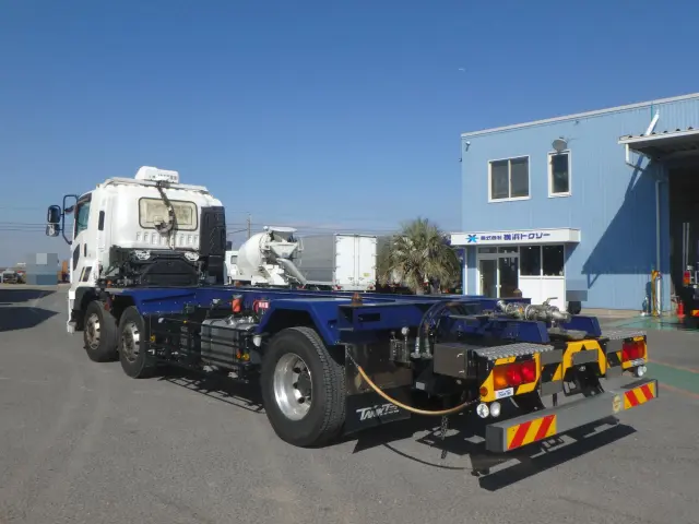 いすゞ ギガ QKG-CYE60BM(6x4)の写真2