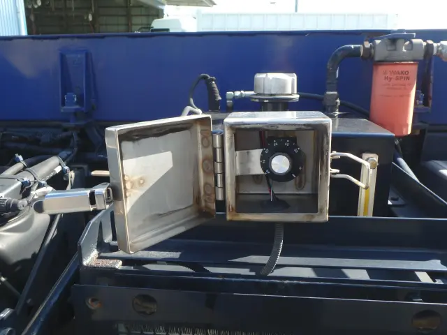 いすゞ ギガ QKG-CYE60BM(6x4)の写真8