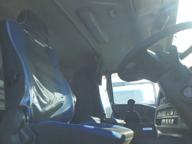 いすゞ ギガ QKG-CYE60BM(6x4)の写真18