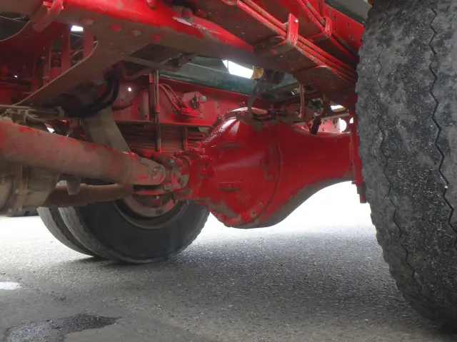 いすゞ フォワード TKG-FRR90S2(2WD)の写真15