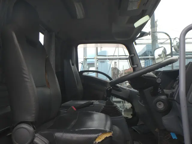 いすゞ フォワード TKG-FRR90S2(2WD)の写真19