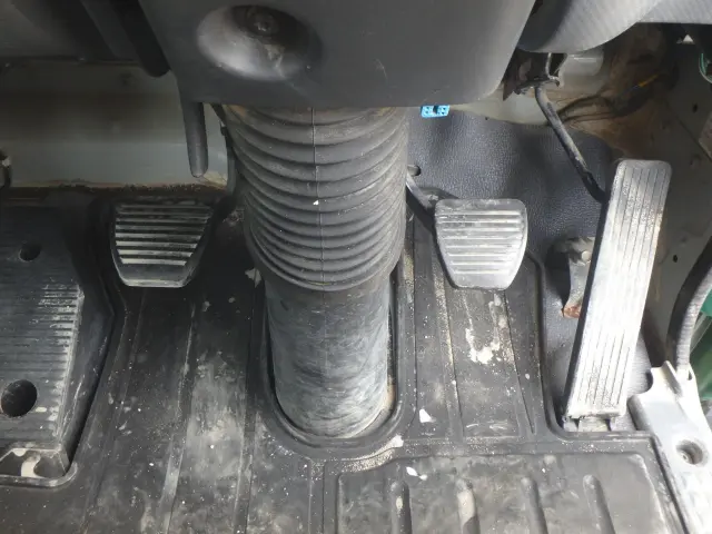 いすゞ フォワード TKG-FRR90S2(2WD)の写真23