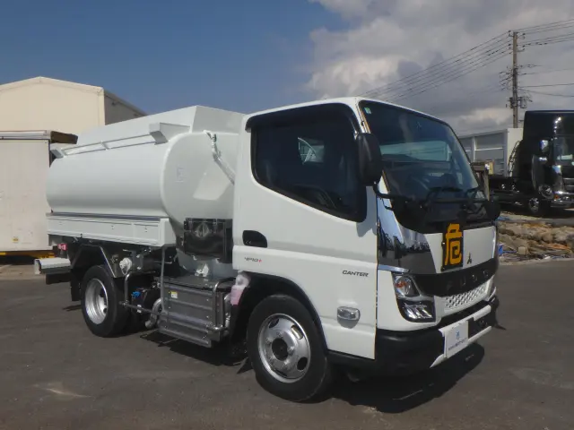 三菱 キャンター 2RG-FGA50(4WD)の写真3