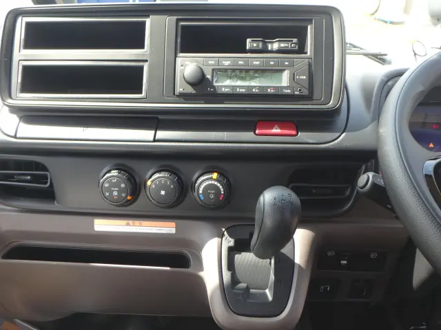 三菱 キャンター 2PG-FEA80(2WD)の写真22