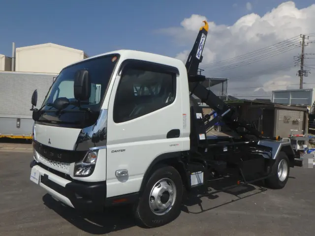 三菱 キャンター 2PG-FEBS0(2WD)の写真1