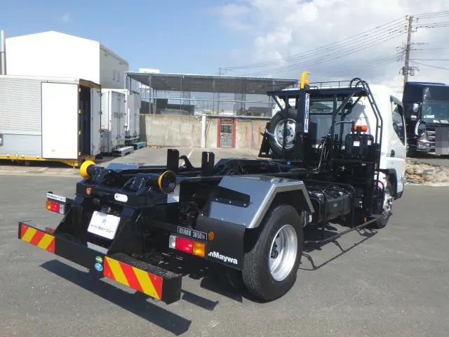 三菱 キャンター 2PG-FEBS0(2WD)の写真4