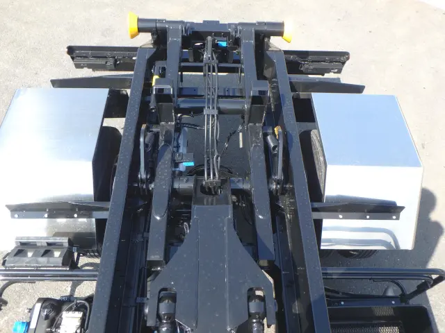 三菱 キャンター 2PG-FEBS0(2WD)の写真8