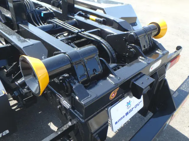 三菱 キャンター 2PG-FEBS0(2WD)の写真9