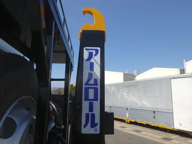 三菱 キャンター 2PG-FEBS0(2WD)の写真12