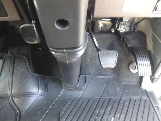 三菱 キャンター 2PG-FEBS0(2WD)の写真24