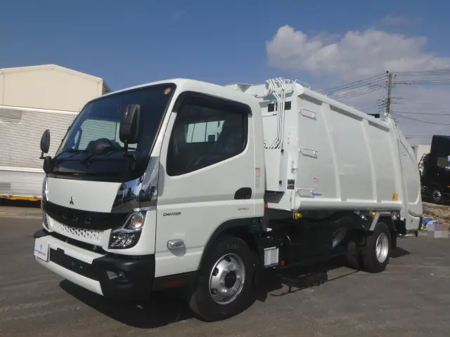 三菱 キャンター 2PG-FEB90(2WD)の写真1