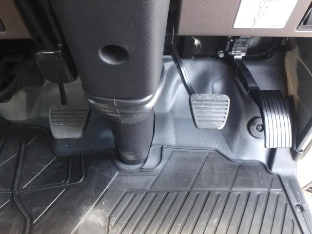 三菱 キャンター 2PG-FEB90(2WD)の写真25