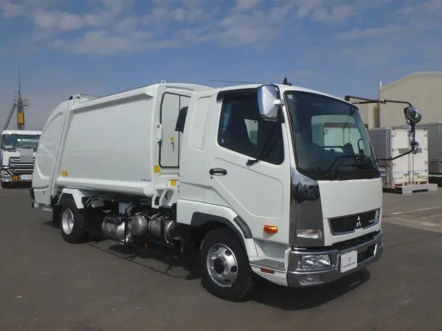 三菱 ファイター 2KG-FK62F(2WD)の写真3