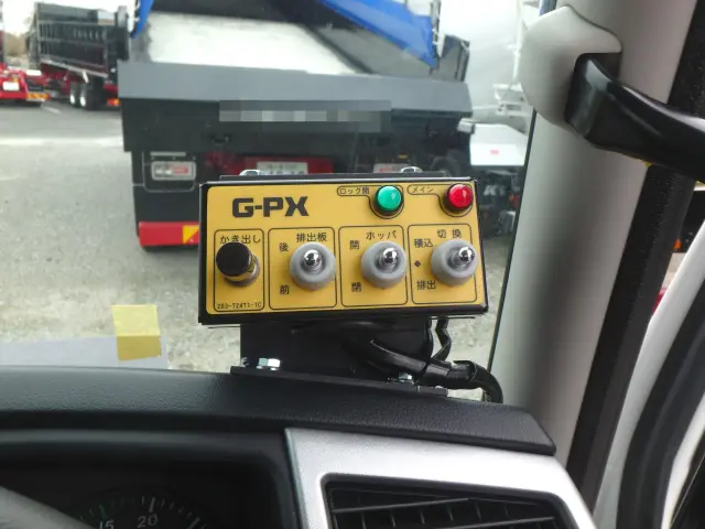 三菱 ファイター 2KG-FK62F(2WD)の写真23