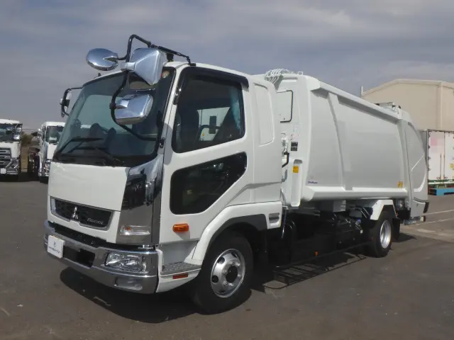 三菱 ファイター 2KG-FK62F(2WD)の写真1