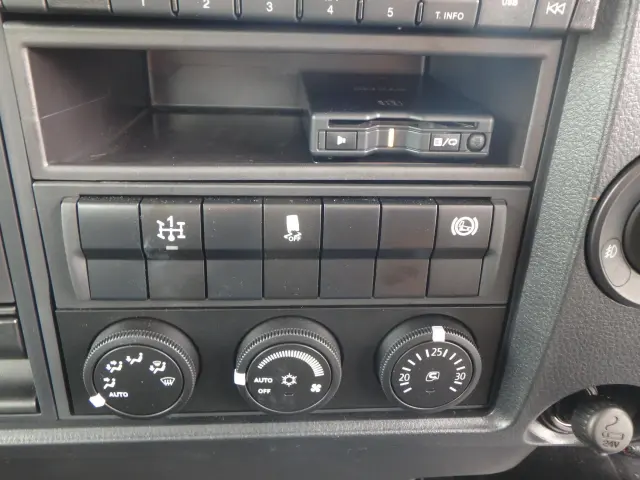 三菱 ファイター 2KG-FK62F(2WD)の写真23