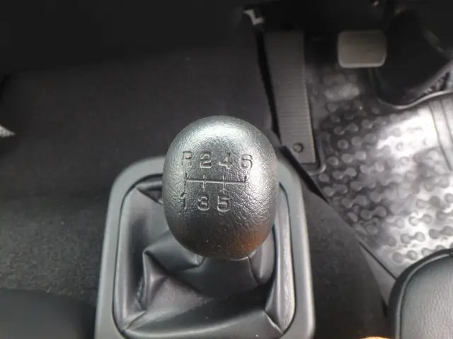 三菱 ファイター 2KG-FK62F(2WD)の写真26