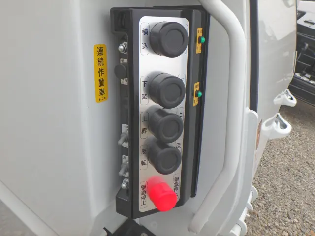 三菱 ファイター 2KG-FK72F(2WD)の写真7
