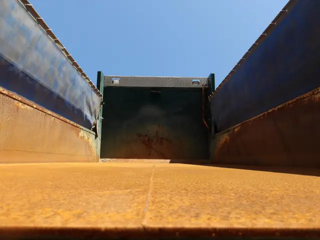 日野 プロフィア 2DG-FS1AGA(6x4)の写真9