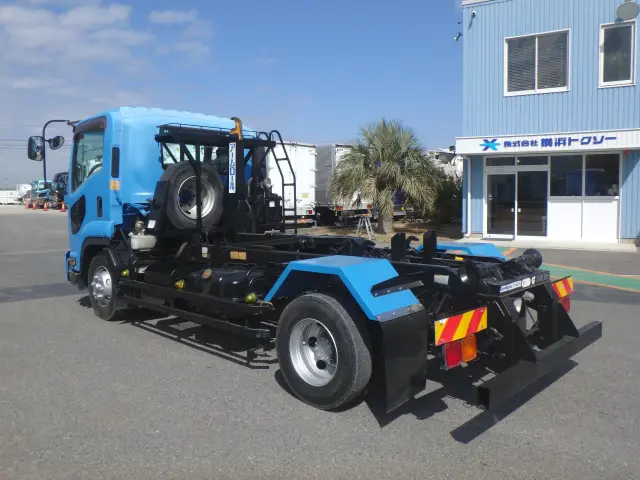 いすゞ フォワード TKG-FRR90S2(2WD)の写真2