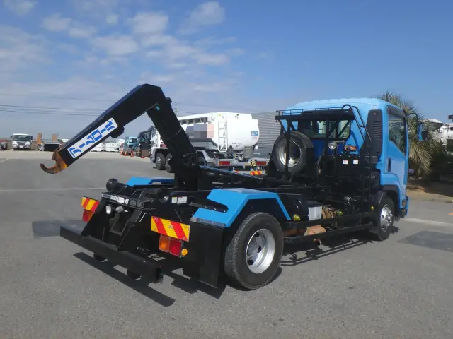 いすゞ フォワード TKG-FRR90S2(2WD)の写真5