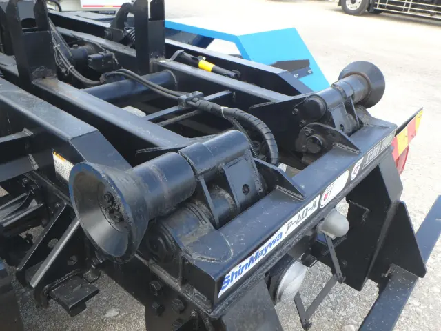 いすゞ フォワード TKG-FRR90S2(2WD)の写真9