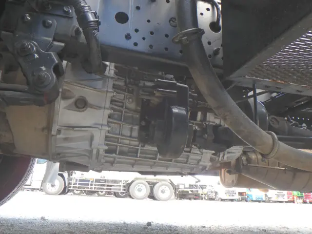 いすゞ フォワード TKG-FRR90S2(2WD)の写真16