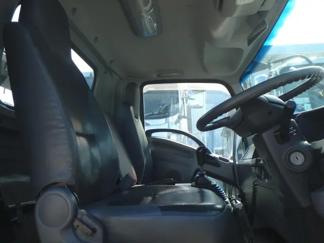 いすゞ フォワード TKG-FRR90S2(2WD)の写真19