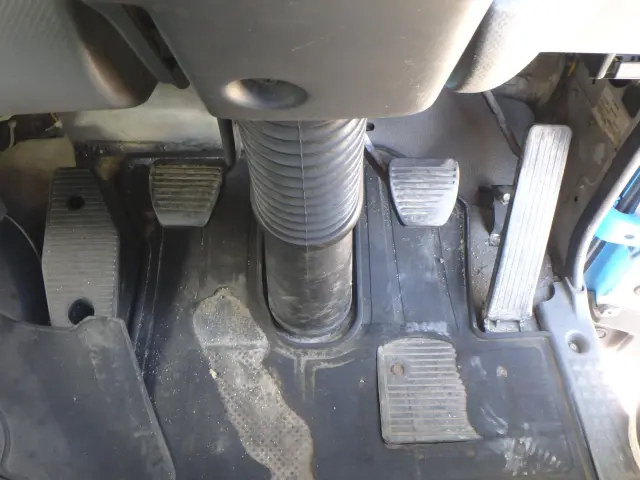 いすゞ フォワード TKG-FRR90S2(2WD)の写真25