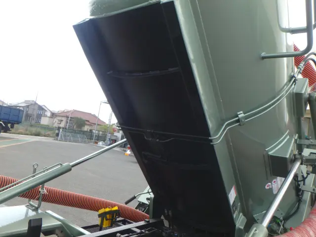 いすゞ エルフ 2PG-NPR88YN(2WD)の写真14