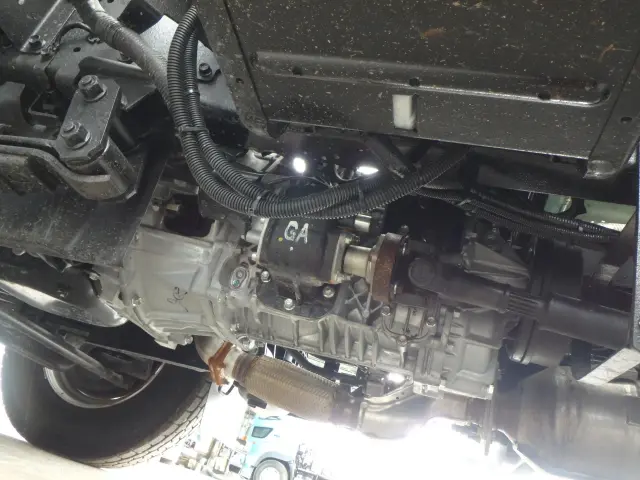 いすゞ エルフ 2PG-NPR88YN(2WD)の写真18