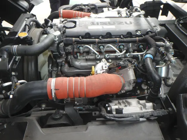 いすゞ エルフ 2PG-NPR88YN(2WD)の写真20