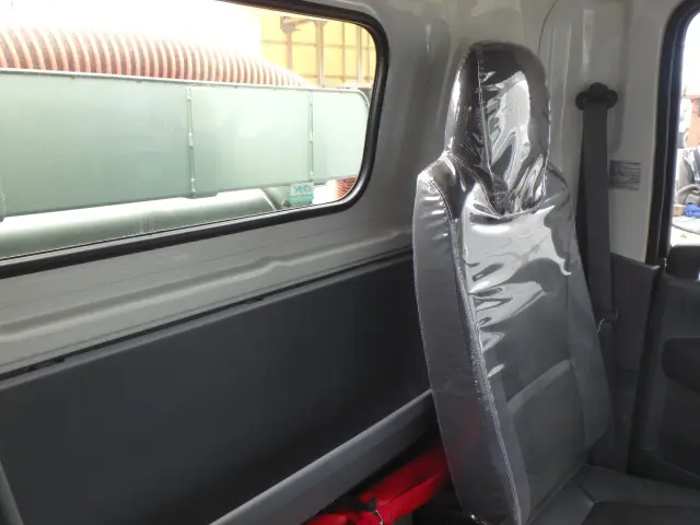 いすゞ エルフ 2PG-NPR88YN(2WD)の写真22