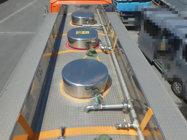 いすゞ ギガ PDG-CYG77P8(6x2)の写真7