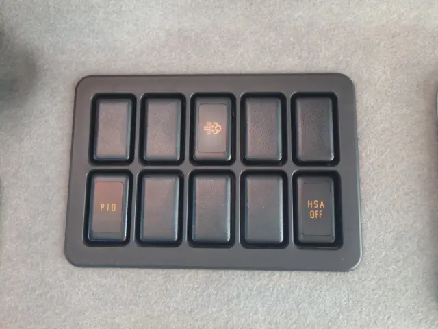 いすゞ ギガ PDG-CYG77P8(6x2)の写真22