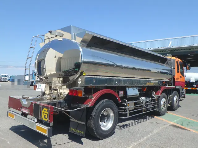 いすゞ ギガ PJ-CYG77P6(6x2)の写真4