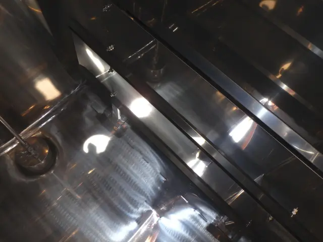 いすゞ ギガ PJ-CYG77P6(6x2)の写真9