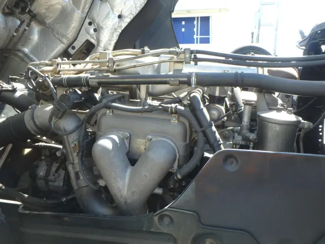 いすゞ ギガ PJ-CYG77P6(6x2)の写真17