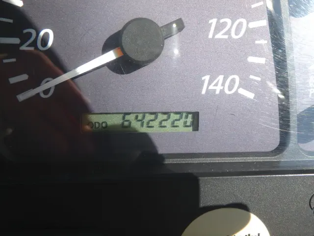 いすゞ ギガ PJ-CYG77P6(6x2)の写真20