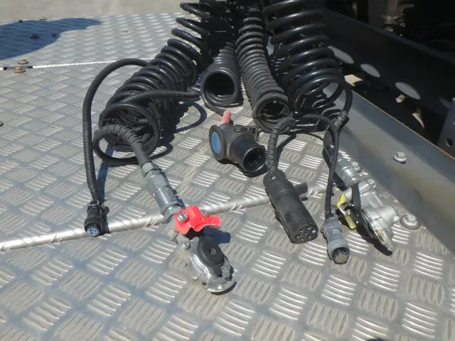 ＵＤ クオン 2RG-GK5DAB(2WD)の写真9