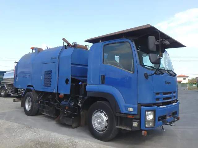 いすゞ フォワード QKG-FVR34U2改(2WD)の写真3