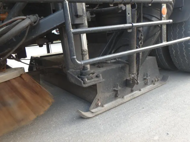 いすゞ フォワード QKG-FVR34U2改(2WD)の写真13