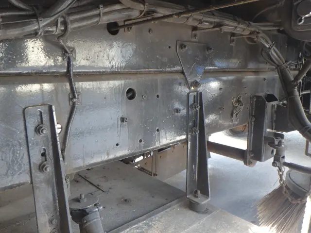 いすゞ フォワード QKG-FVR34U2改(2WD)の写真18