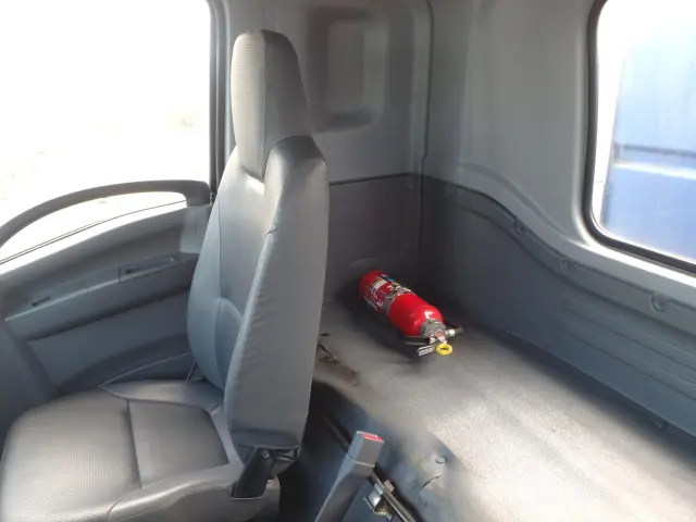 いすゞ フォワード QKG-FVR34U2改(2WD)の写真24